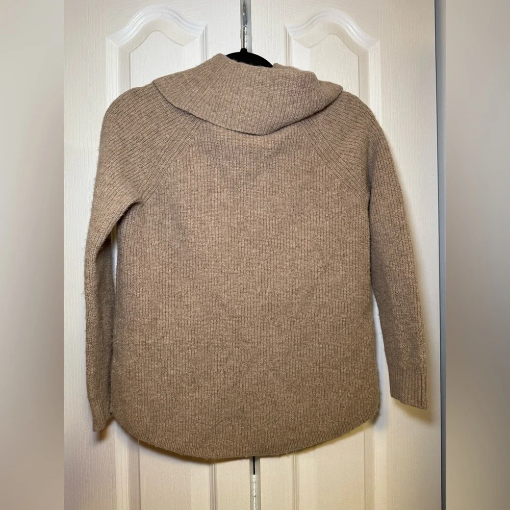 Tahari - Merino Wool Cozy Business Casual Warm Classic Tan Women's Sweater SizeM - Picture 2 of 5